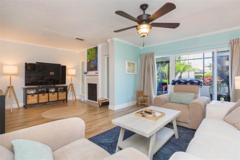 Townhouse in Tampa, Florida 2 bedrooms, 125.6 sq.m. № 1853775 - photo 15