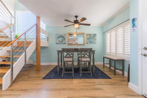 Townhouse in Tampa, Florida 2 bedrooms, 125.6 sq.m. № 1853775 - photo 7