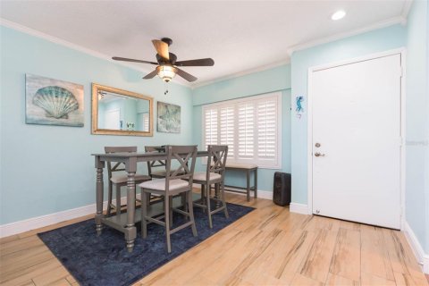 Townhouse in Tampa, Florida 2 bedrooms, 125.6 sq.m. № 1853775 - photo 5
