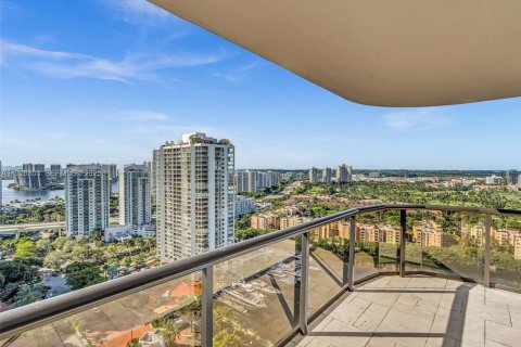 Condominio en venta en Aventura, Florida, 2 dormitorios, 175.31 m2 № 1988731 - foto 24
