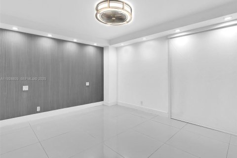 Condominio en venta en Aventura, Florida, 2 dormitorios, 175.31 m2 № 1988731 - foto 19