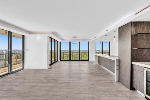 Condominio en venta en Aventura, Florida, 2 dormitorios, 175.31 m2 № 1988731 - foto 8