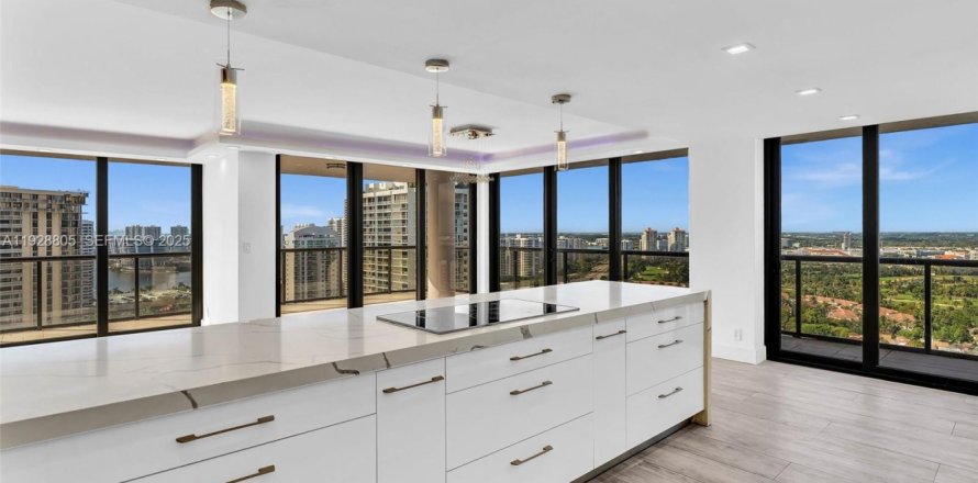 Condominio en Aventura, Florida, 2 dormitorios  № 1988731