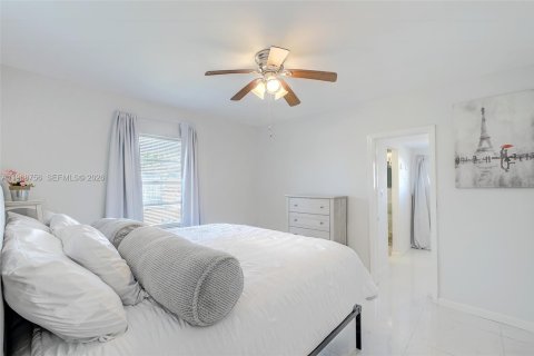 House in Fort Myers, Florida 2 bedrooms, 97.83 sq.m. № 2029784 - photo 19