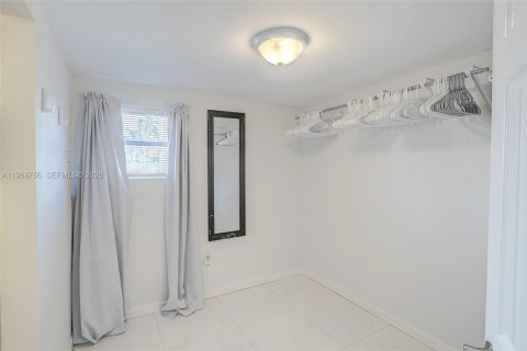 House in Fort Myers, Florida 2 bedrooms, 97.83 sq.m. № 2029784 - photo 22