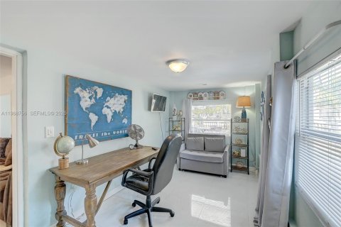 House in Fort Myers, Florida 2 bedrooms, 97.83 sq.m. № 2029784 - photo 26