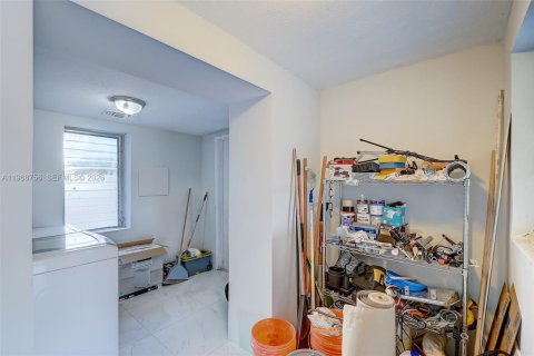 House in Fort Myers, Florida 2 bedrooms, 97.83 sq.m. № 2029784 - photo 30