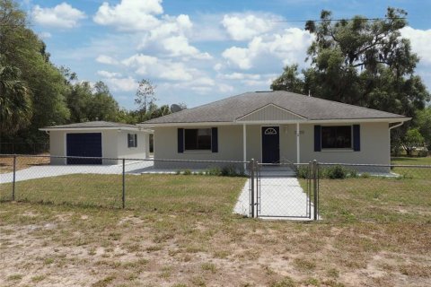 House in Williston, Florida 2 bedrooms, 147.99 sq.m. № 2359418