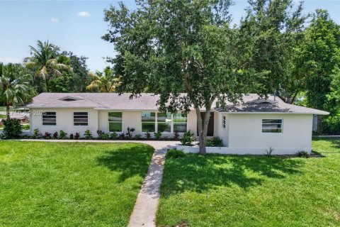 Casa en Plantation, Florida 3 dormitorios, 161.46 m2 № 2271159
