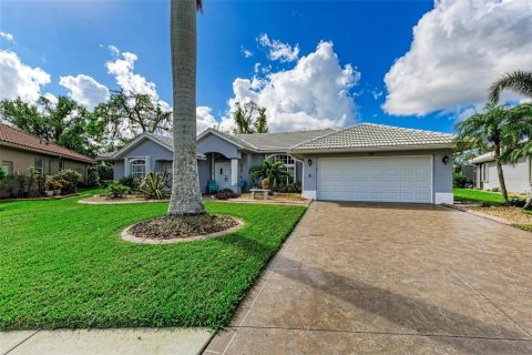 House in Venice, Florida 3 bedrooms, 200.3 sq.m. № 2272739 - photo 2