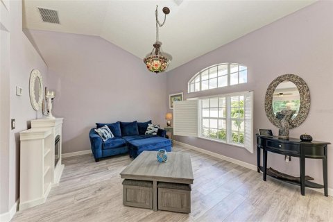 House in Venice, Florida 3 bedrooms, 200.3 sq.m. № 2272739 - photo 17