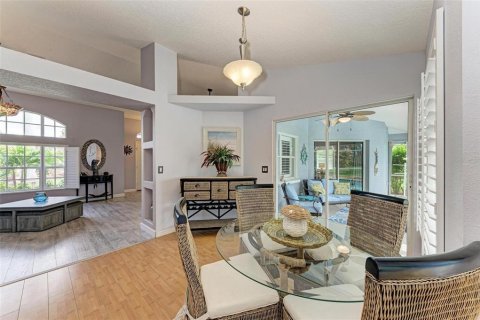 House in Venice, Florida 3 bedrooms, 200.3 sq.m. № 2272739 - photo 20