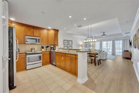 Condo in Four Corners, Florida, 3 bedrooms № 2203392 - photo 4