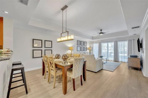 Condo in Four Corners, Florida, 3 bedrooms № 2203392 - photo 10