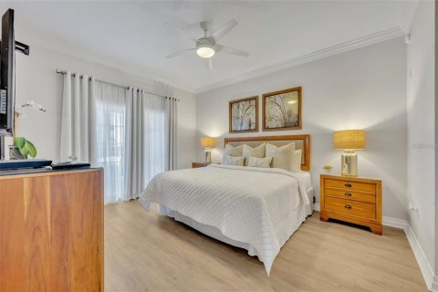 Condo in Four Corners, Florida, 3 bedrooms № 2203392 - photo 16