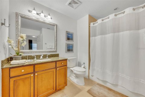 Condo in Four Corners, Florida, 3 bedrooms № 2203392 - photo 21