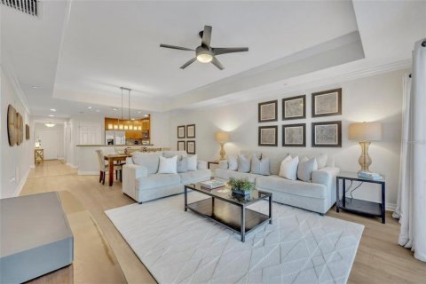 Condo in Four Corners, Florida, 3 bedrooms № 2203392 - photo 15
