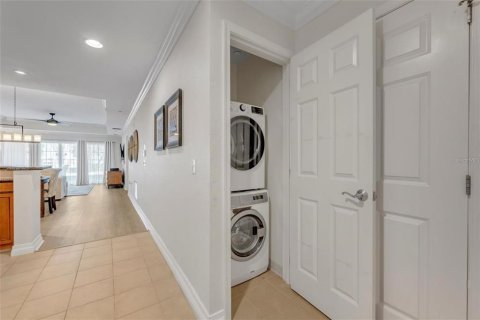 Condo in Four Corners, Florida, 3 bedrooms № 2203392 - photo 24