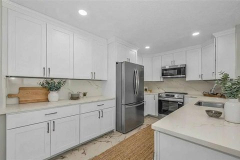 Copropriété à vendre à Belleair Bluffs, Floride: 2 chambres, 146.79 m2 № 2125087 - photo 6