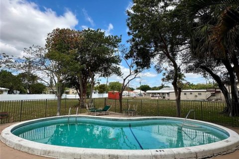 Condominio en Dania Beach, Florida, 1 dormitorio № 2193341