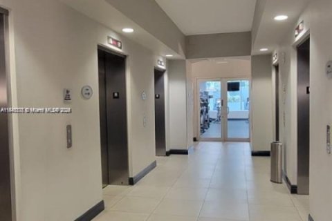 Copropriété à louer à Miami, Floride: 37.25 m2 № 1836300 - photo 9