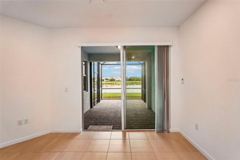 Купить виллу или дом в Энглвуд, Флорида 3 комнаты, 130.99м2, № 2361550 - фото 11