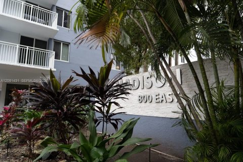 Copropriété à louer à Miami, Floride: 2 chambres, 78.78 m2 № 2343576 - photo 5