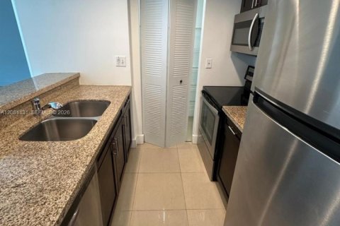 Copropriété à louer à Miami, Floride: 2 chambres, 78.78 m2 № 2343576 - photo 16