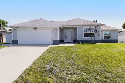 House in Saint Lucie, Florida 4 bedrooms, 172.98 sq.m. № 2431742