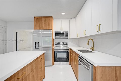 Купить виллу или дом в Форт-Лодердейл, Флорида 5 спален, 160.44м2, № 2002230 - фото 11