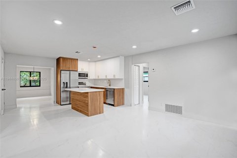 Купить виллу или дом в Форт-Лодердейл, Флорида 5 спален, 160.44м2, № 2002230 - фото 13