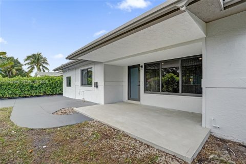 Купить виллу или дом в Форт-Лодердейл, Флорида 5 спален, 160.44м2, № 2002230 - фото 4