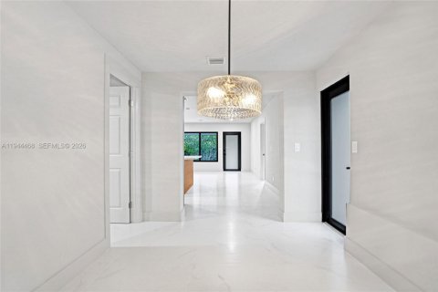 Купить виллу или дом в Форт-Лодердейл, Флорида 5 спален, 160.44м2, № 2002230 - фото 22