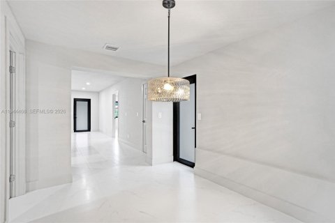 Купить виллу или дом в Форт-Лодердейл, Флорида 5 спален, 160.44м2, № 2002230 - фото 21