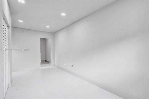 Купить виллу или дом в Форт-Лодердейл, Флорида 5 спален, 160.44м2, № 2002230 - фото 24