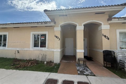 Condo in Homestead, Florida, 3 bedrooms  № 1888791 - photo 1