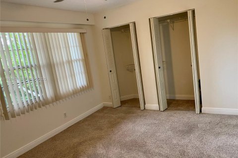 Снять в аренду кондоминиум в Пемброк-Пайнс, Флорида 1 спальня, 78.04м2, № 1990652 - фото 11