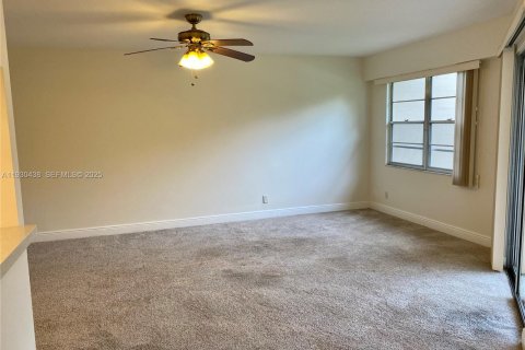 Снять в аренду кондоминиум в Пемброк-Пайнс, Флорида 1 спальня, 78.04м2, № 1990652 - фото 8