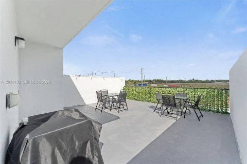 Touwnhouse à vendre à Homestead, Floride: 4 chambres, 129.88 m2 № 2241978 - photo 12