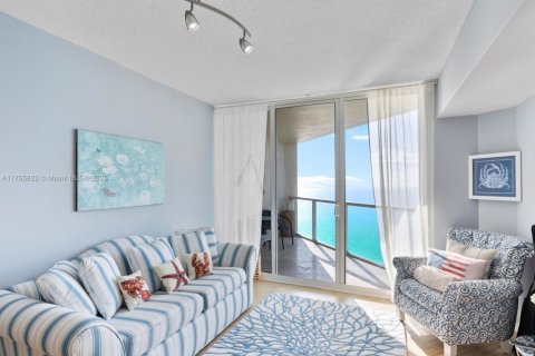 Condo in Sunny Isles Beach, Florida, 1 bedroom  № 1981176 - photo 4