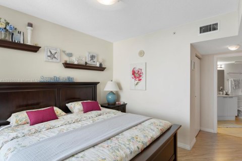 Condo in Sunny Isles Beach, Florida, 1 bedroom  № 1981176 - photo 23