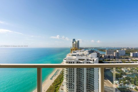 Condo in Sunny Isles Beach, Florida, 1 bedroom  № 1981176 - photo 30