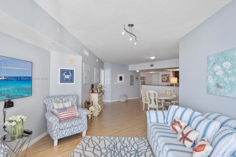 Condo in Sunny Isles Beach, Florida, 1 bedroom  № 1981176 - photo 5