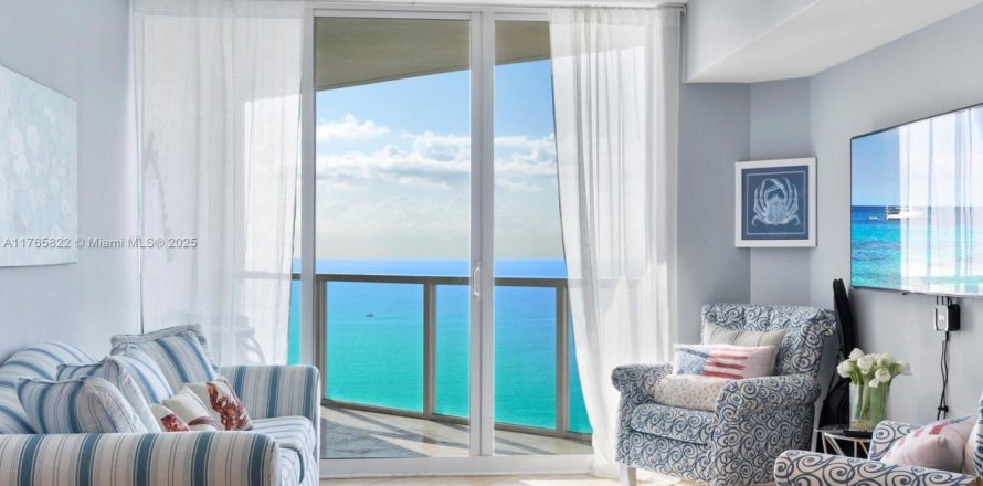 Condo in Sunny Isles Beach, Florida, 1 bedroom  № 1981176