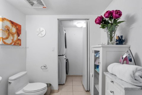 Condo in Sunny Isles Beach, Florida, 1 bedroom  № 1981176 - photo 21