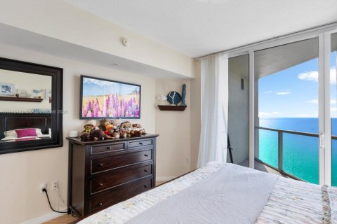 Condo in Sunny Isles Beach, Florida, 1 bedroom  № 1981176 - photo 25