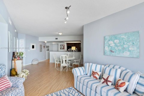 Condo in Sunny Isles Beach, Florida, 1 bedroom  № 1981176 - photo 6