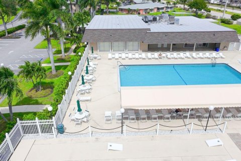 Купить кондоминиум в Делрей-Бич, Флорида 2 спальни, 106.65м2, № 2045949 - фото 29