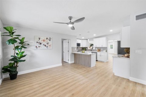 Villa ou maison à vendre à Saint Petersburg, Floride: 4 chambres, 176.51 m2 № 2284970 - photo 22