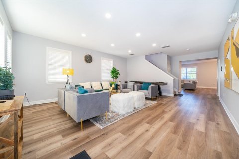 Villa ou maison à vendre à Davenport, Floride: 6 chambres, 324.41 m2 № 1544698 - photo 4
